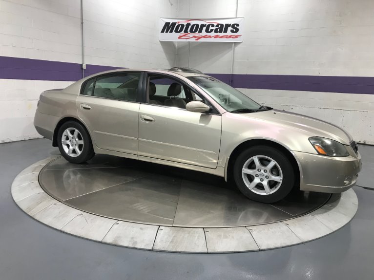 Used-2006-Nissan-Altima-35-SE