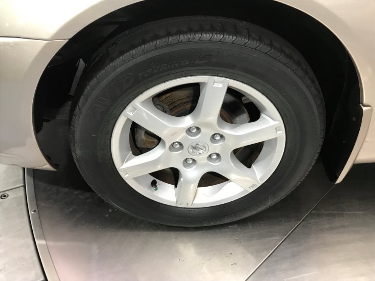 Used-2006-Nissan-Altima-35-SE