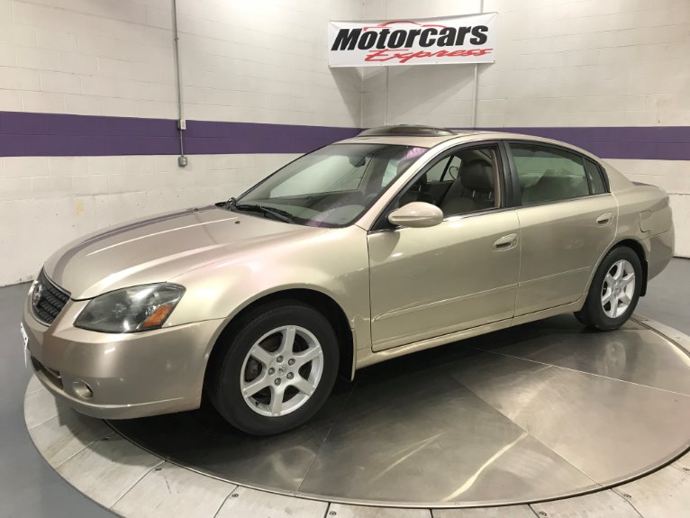 Used-2006-Nissan-Altima-35-SE