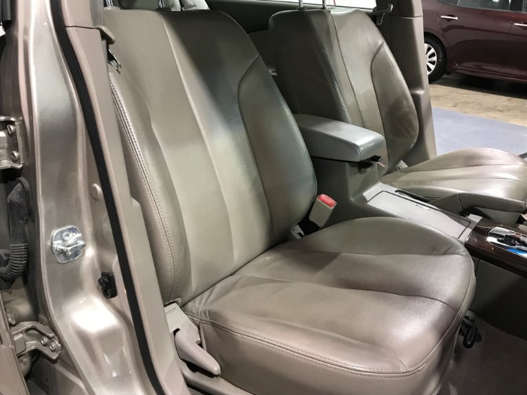 Used-2006-Nissan-Altima-35-SE