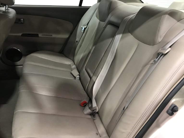 Used-2006-Nissan-Altima-35-SE