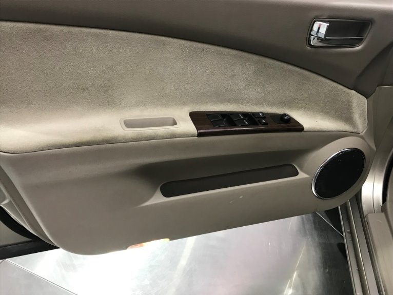 Used-2006-Nissan-Altima-35-SE