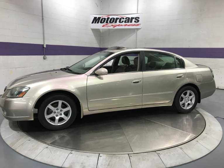 Used-2006-Nissan-Altima-35-SE