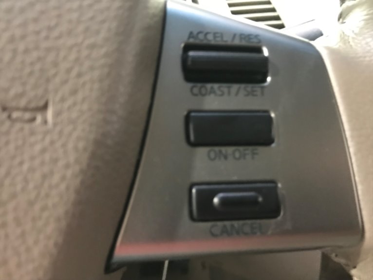 Used-2006-Nissan-Altima-35-SE
