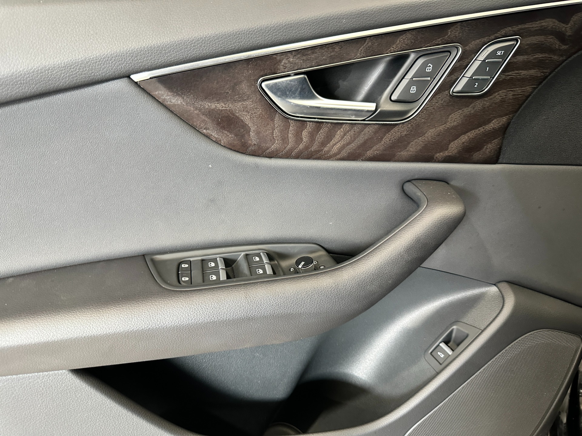 Rocker Panel Kit |AUDI Q8 PREMIUM 2019