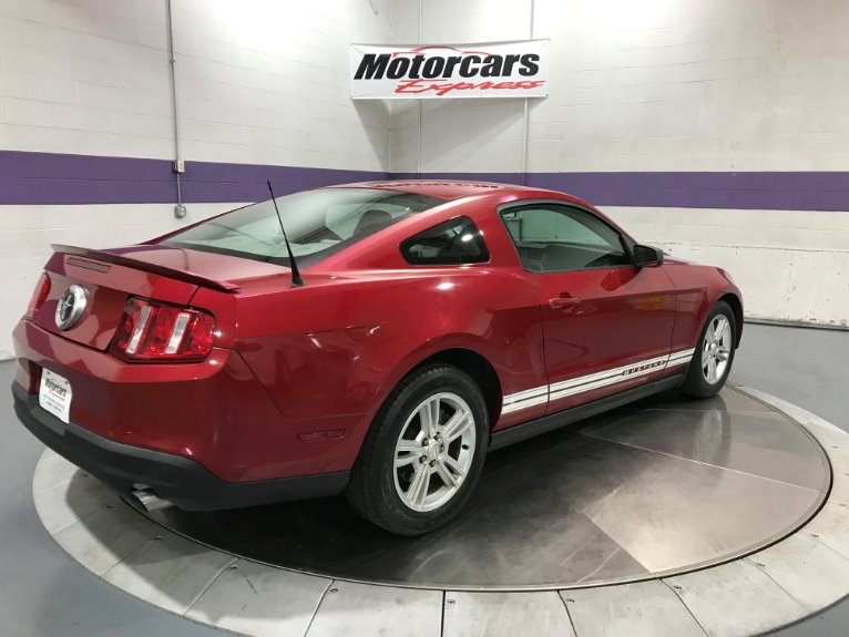 Used-2010-Ford-Mustang-V6