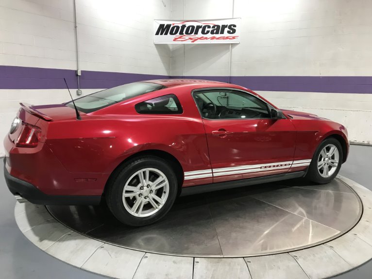 Used-2010-Ford-Mustang-V6
