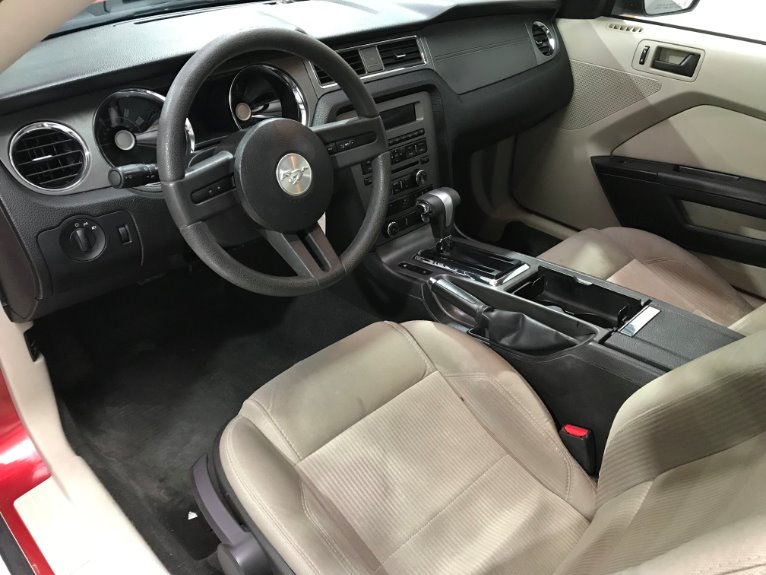 Used-2010-Ford-Mustang-V6