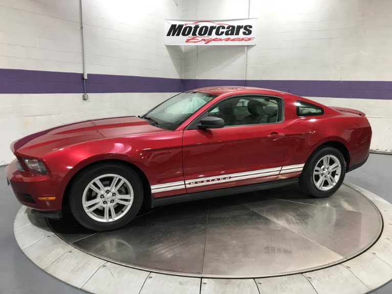 Used-2010-Ford-Mustang-V6