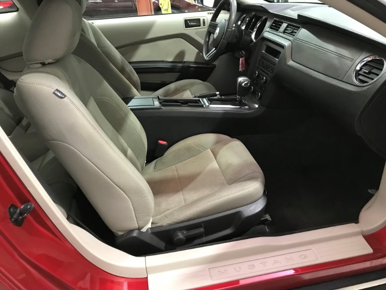 Used-2010-Ford-Mustang-V6