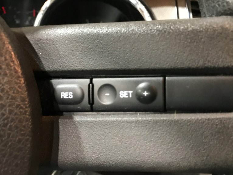 Used-2010-Ford-Mustang-V6