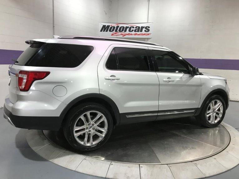 Used-2016-Ford-Explorer-XLT-AWD