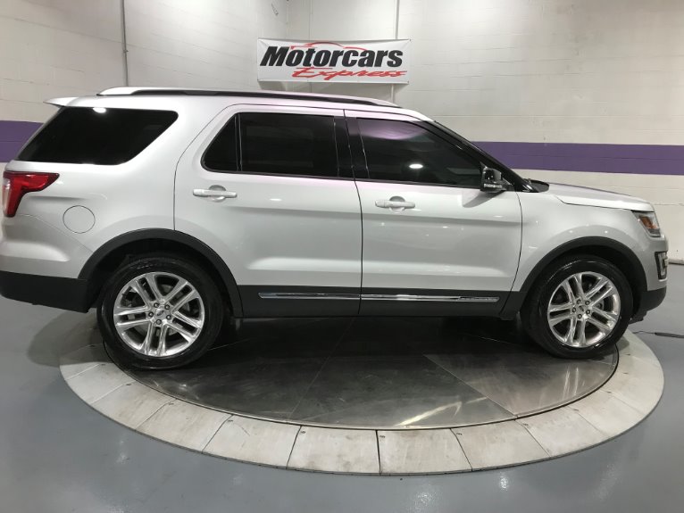 Used-2016-Ford-Explorer-XLT-AWD
