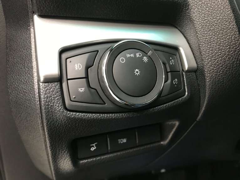 Used-2016-Ford-Explorer-XLT-AWD