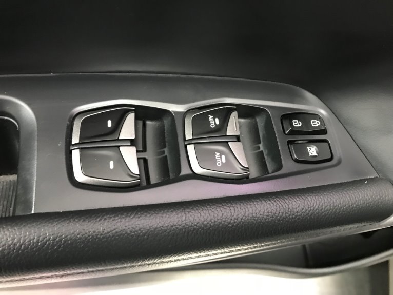 Used-2016-Hyundai-Santa-Fe-Sport-24L-AWD