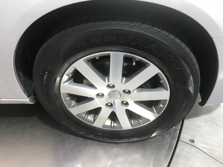 Used-2009-Chrysler-Town-and-Country-Touring