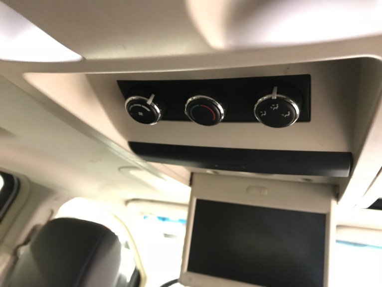 Used-2009-Chrysler-Town-and-Country-Touring
