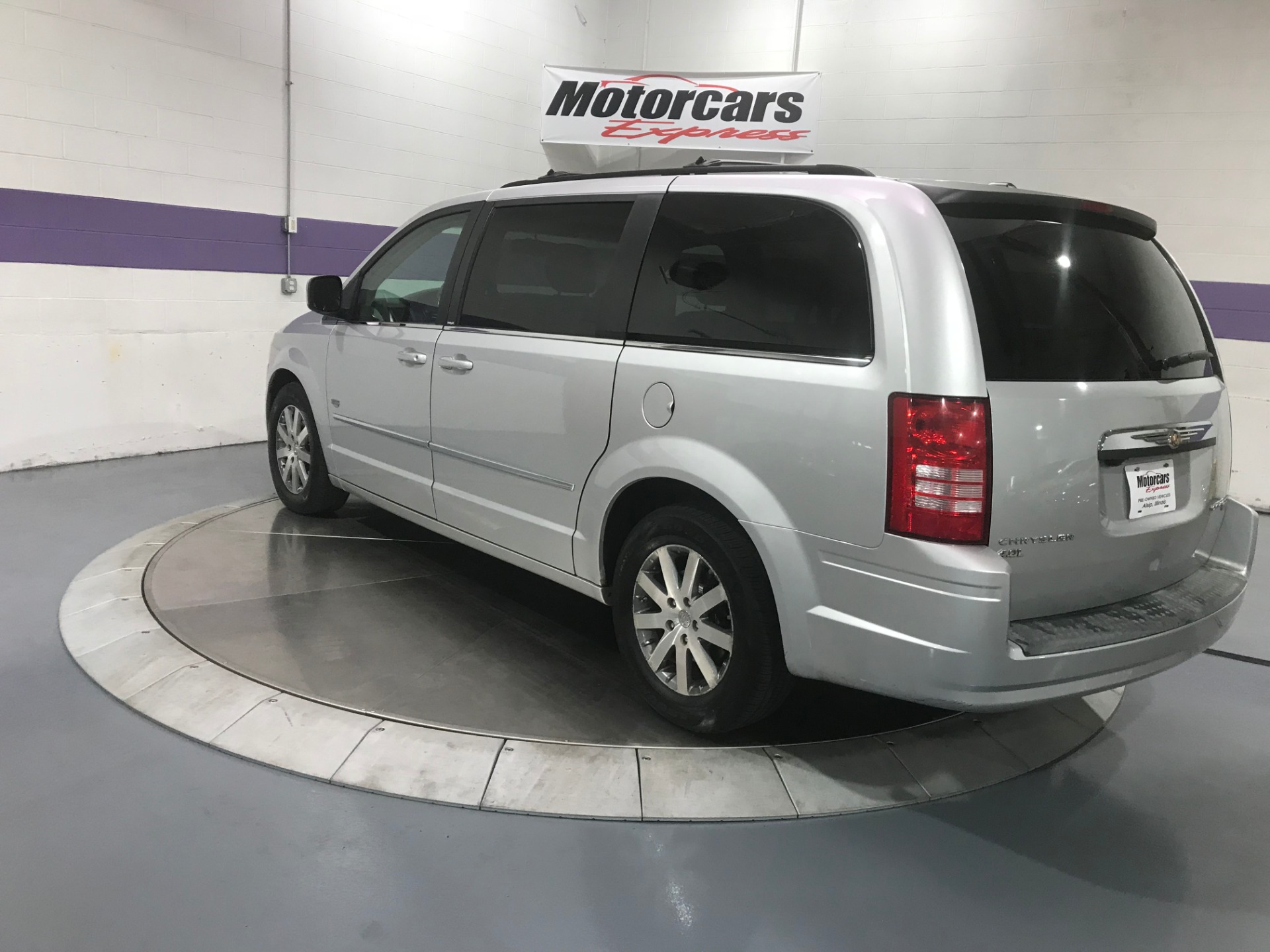 2009 Chrysler Town and Country Touring Stock 24581 for sale near Alsip, IL IL Chrysler Dealer