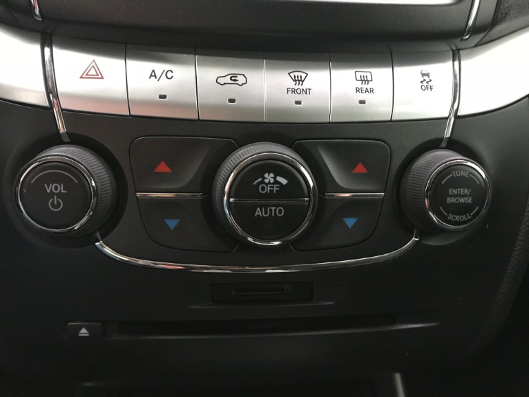 Used-2013-Dodge-Journey-SXT