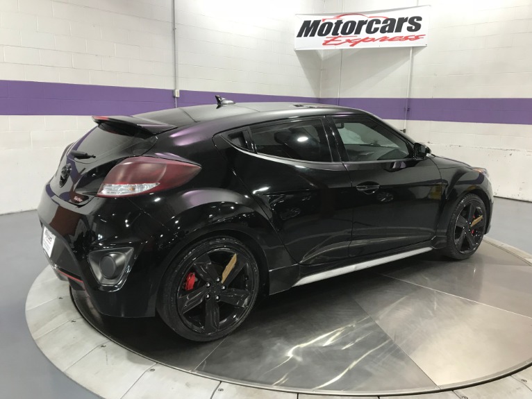 Used-2013-Hyundai-Veloster-Turbo