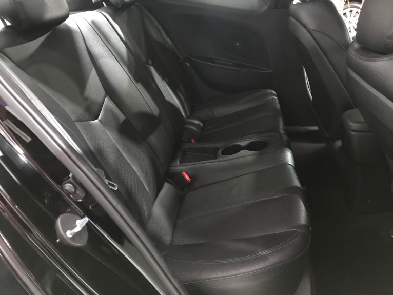 Used-2013-Hyundai-Veloster-Turbo