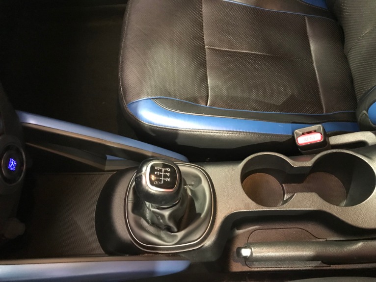 Used-2013-Hyundai-Veloster-Turbo