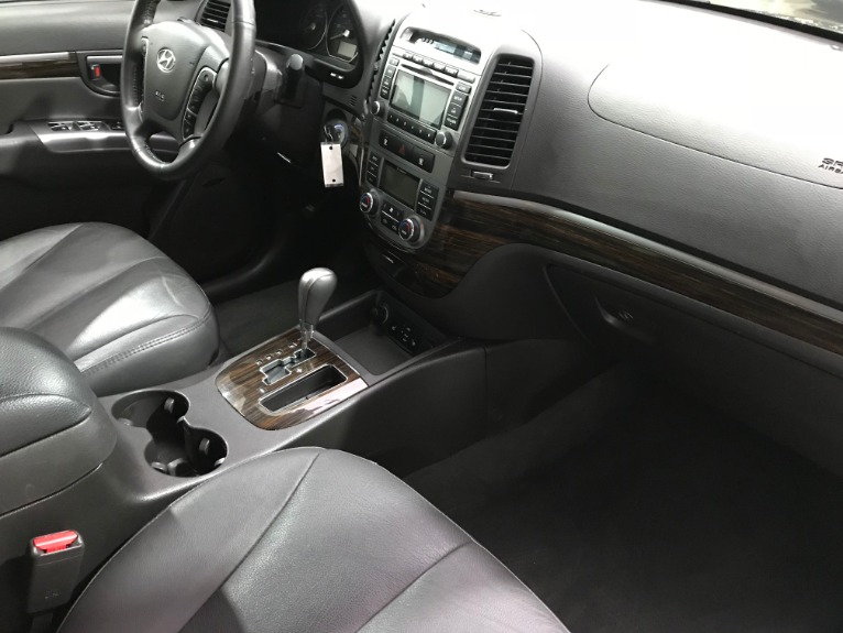 Used-2011-Hyundai-Santa-Fe-Limited