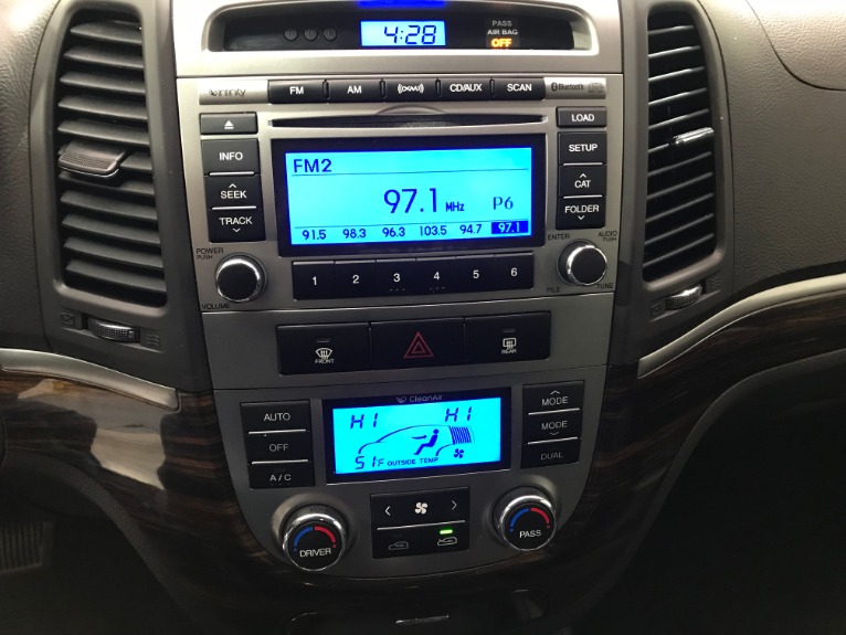 Used-2011-Hyundai-Santa-Fe-Limited