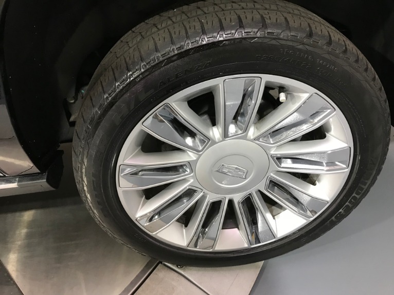Used-2017-Cadillac-Escalade-ESV-Platinum