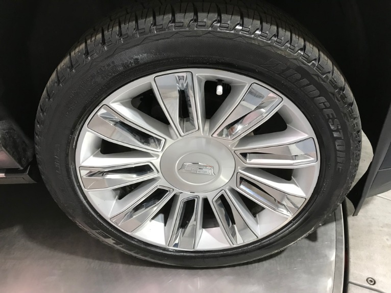 Used-2017-Cadillac-Escalade-ESV-Platinum
