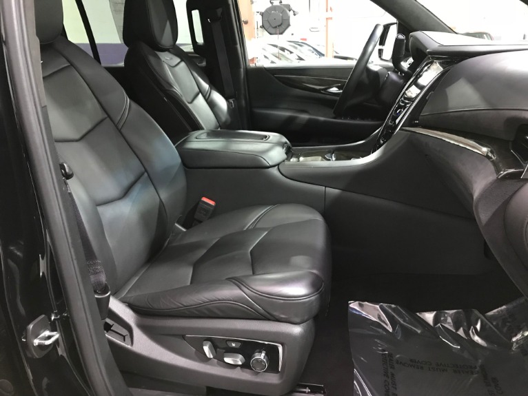 Used-2017-Cadillac-Escalade-ESV-Platinum