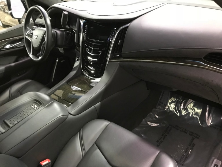Used-2017-Cadillac-Escalade-ESV-Platinum