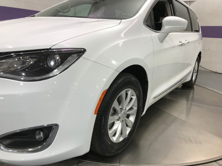 Used-2017-Chrysler-Pacifica-Touring-L
