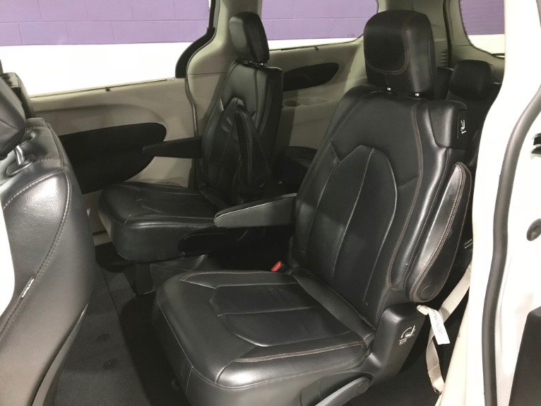 Used-2017-Chrysler-Pacifica-Touring-L