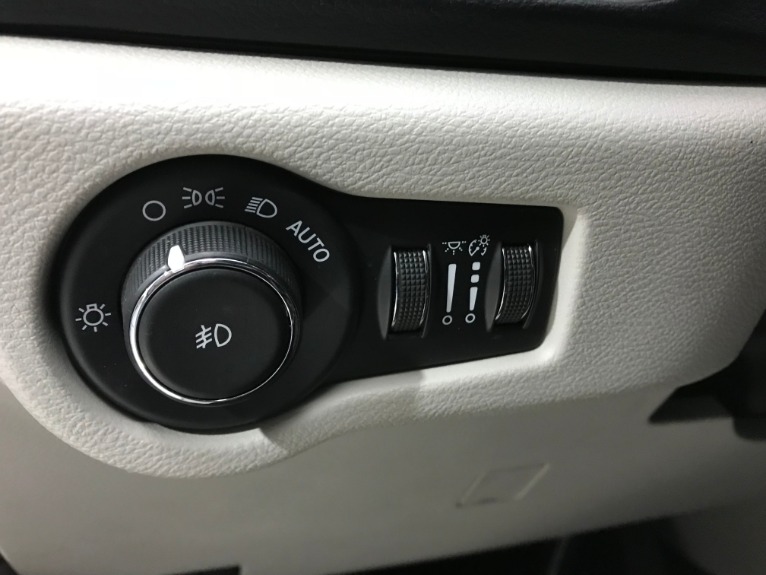 Used-2017-Chrysler-Pacifica-Touring-L