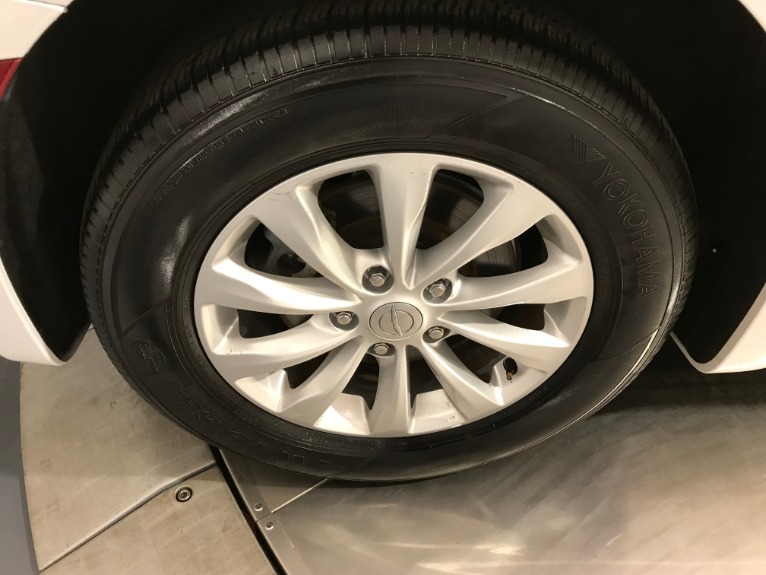 Used-2017-Chrysler-Pacifica-Touring-L