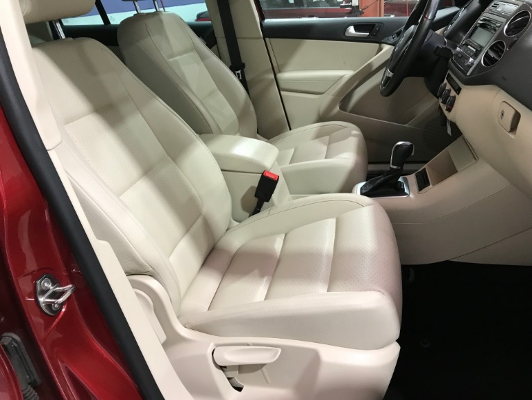 Used-2014-Volkswagen-Tiguan-S