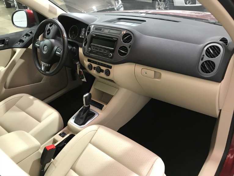 Used-2014-Volkswagen-Tiguan-S