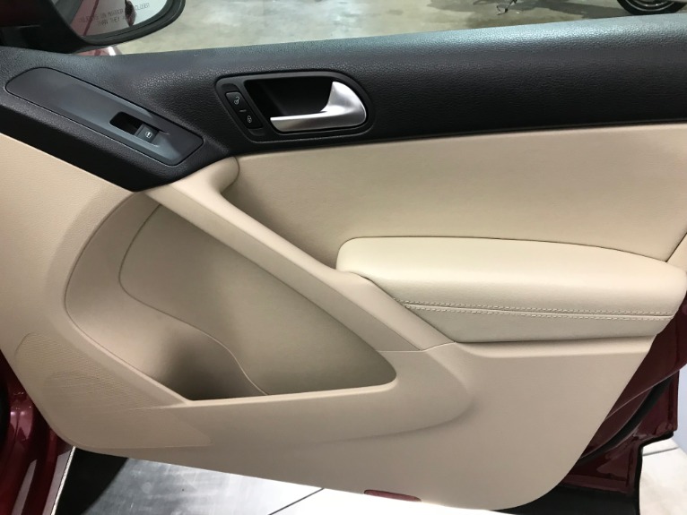 Used-2014-Volkswagen-Tiguan-S