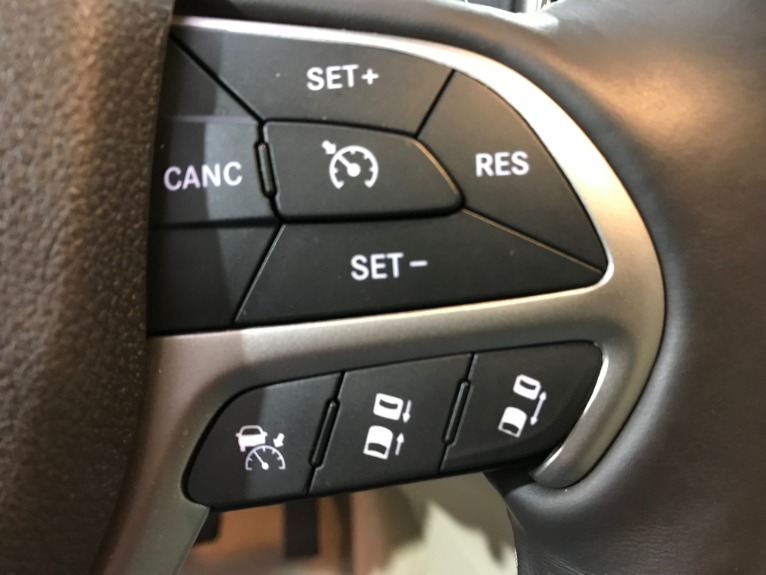 Used-2015-Jeep-Grand-Cherokee-Overland-4X4