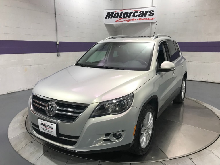 Used-2010-Volkswagen-Tiguan-SE-4Motion