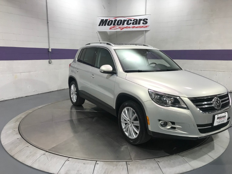 Used-2010-Volkswagen-Tiguan-SE-4Motion