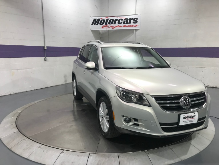 Used-2010-Volkswagen-Tiguan-SE-4Motion