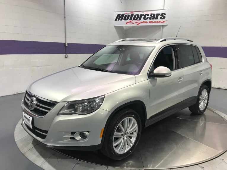 Used-2010-Volkswagen-Tiguan-SE-4Motion
