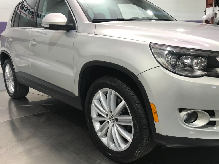 Used-2010-Volkswagen-Tiguan-SE-4Motion