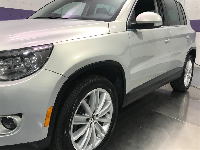 Used-2010-Volkswagen-Tiguan-SE-4Motion