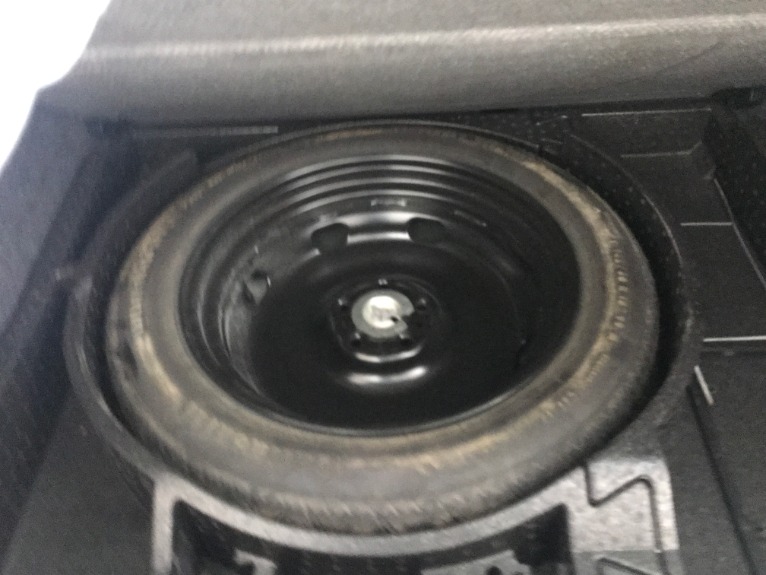 Used-2010-Volkswagen-Tiguan-SE-4Motion