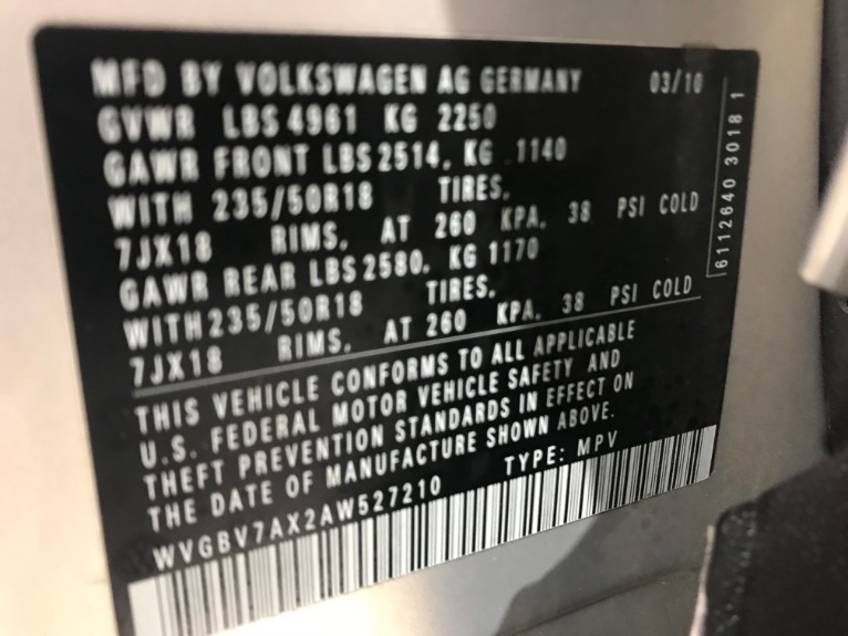 Used-2010-Volkswagen-Tiguan-SE-4Motion