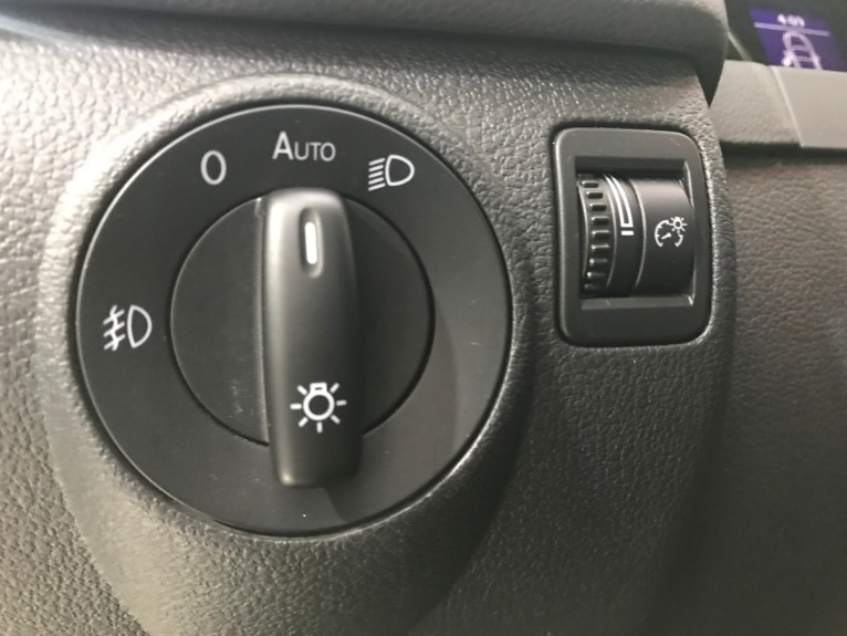 Used-2010-Volkswagen-Tiguan-SE-4Motion