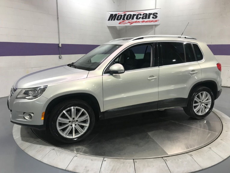 Used-2010-Volkswagen-Tiguan-SE-4Motion